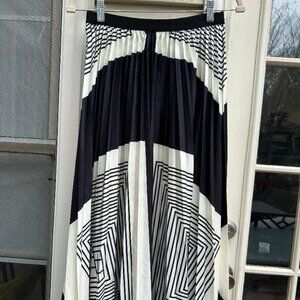 NWOT Nancy Yang Pleated Geometric Skirt, Size M